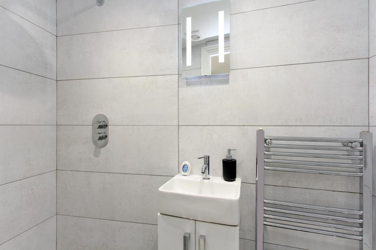 Apartamento Splendid Flat In Kensington Olympia Londres Exterior foto